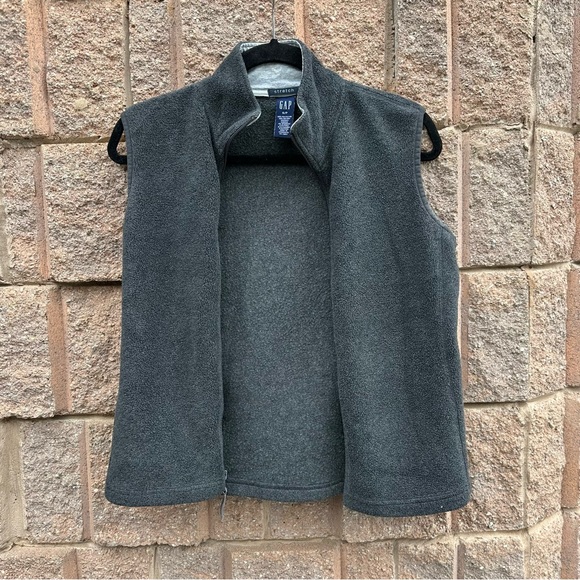 Gap vest - Picture 4 of 5